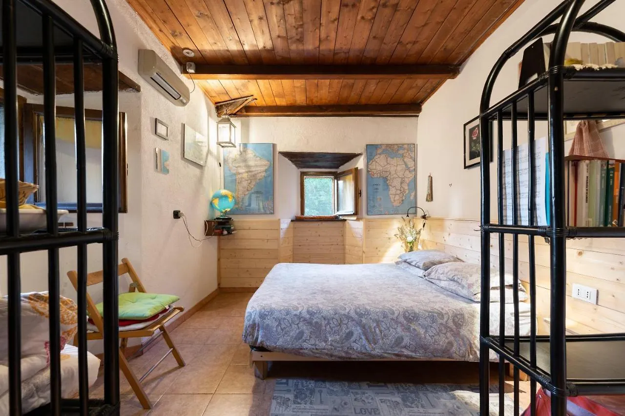 La Casa Nel Bosco-Senza Auto Guest House Ponte della Venturina Country house
