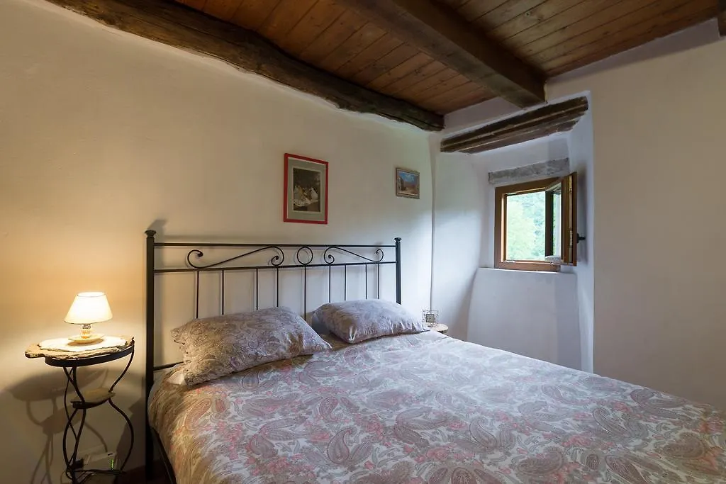Country house La Casa Nel Bosco-Senza Auto Guest House Ponte della Venturina Italy