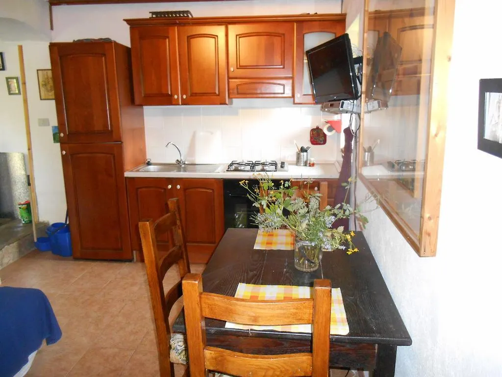 La Casa Nel Bosco-Senza Auto Guest House Ponte della Venturina Country house