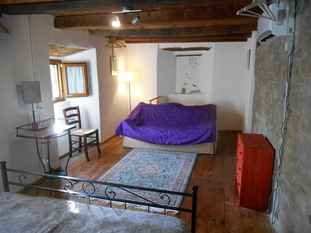 La Casa Nel Bosco-Senza Auto Guest House Ponte della Venturina 0*,  Italy