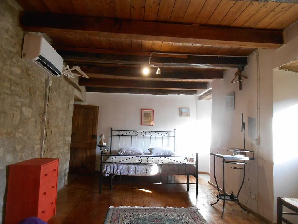 La Casa Nel Bosco-Senza Auto Guest House Ponte della Venturina Country house
