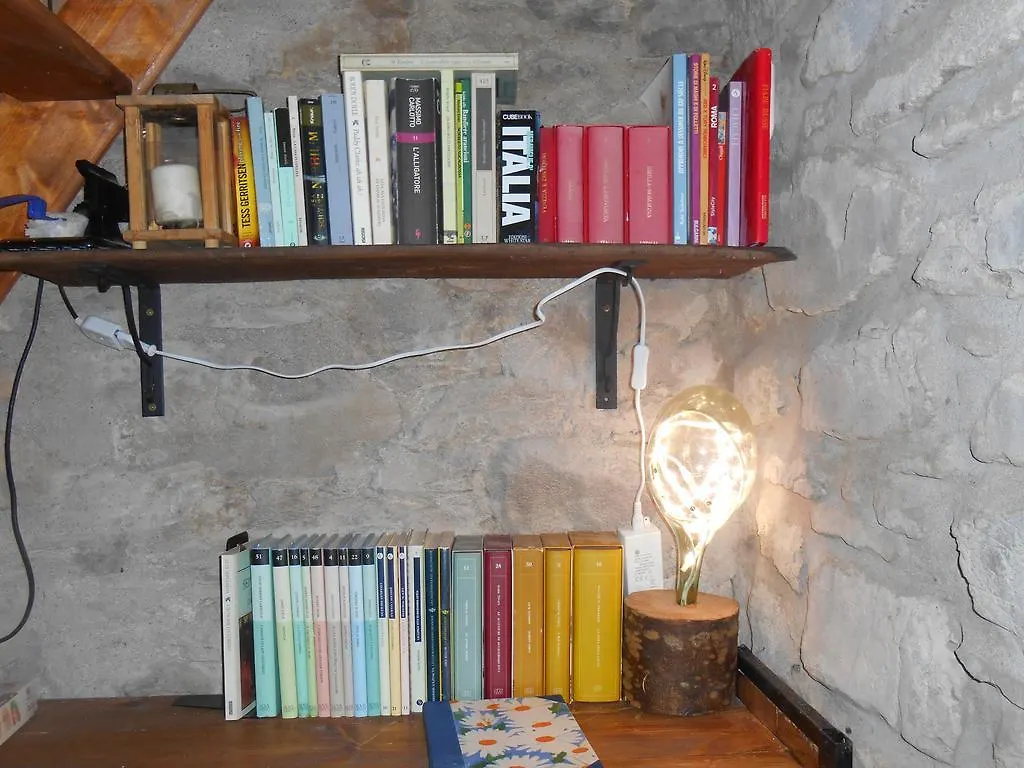 Country house La Casa Nel Bosco-Senza Auto Guest House Ponte della Venturina