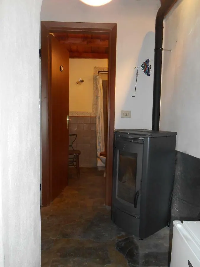 La Casa Nel Bosco-Senza Auto Guest House Ponte della Venturina Country house